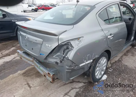 2013 Nissan Versa 1.6 Sv z USA, uszkodzony, nr VIN 3N1CN7APXDL881868